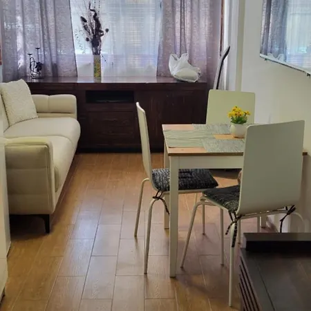 Cozy In The Hart Of The Apartament